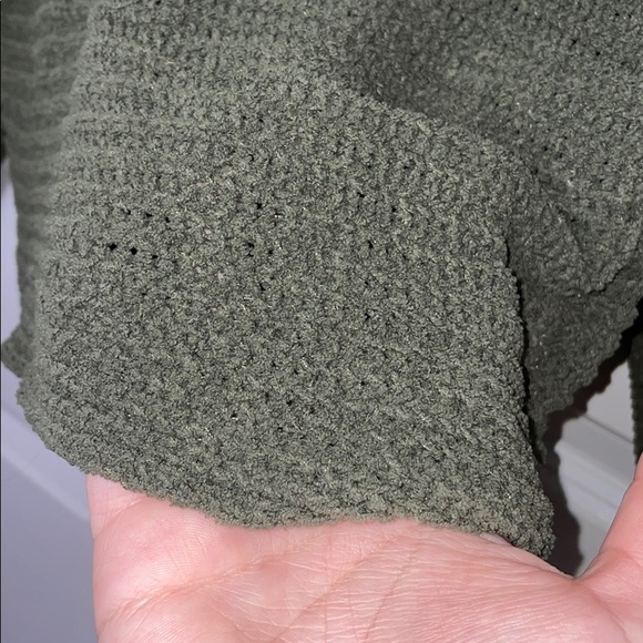 American Eagle Outfitters Knit Sweater Olive Green - Picture 3 of 8